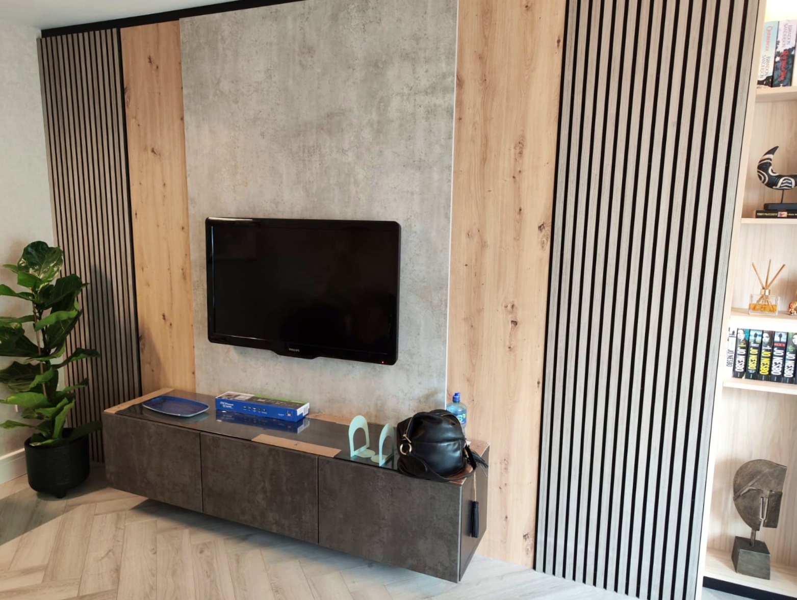 Stunning Carpentry Design Living Room image